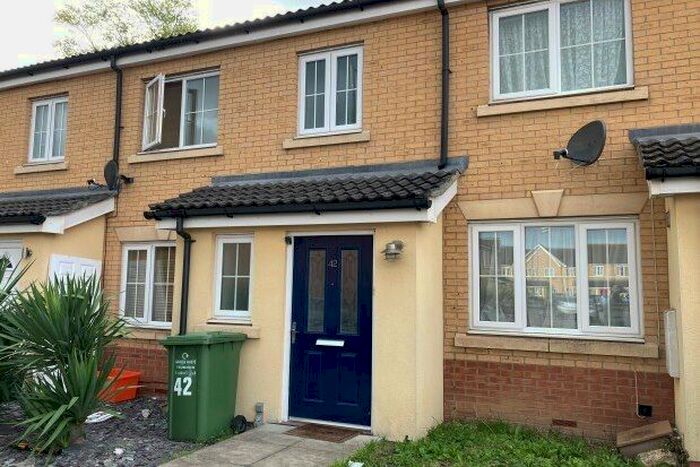 3 Bedroom Property To Rent In Beeston Courts, Basildon, SS15