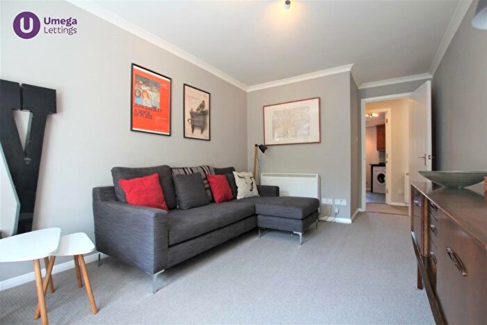 2 Bedroom Flat To Rent In Hopetoun Crescent, Bonnington, Edinburgh, EH7