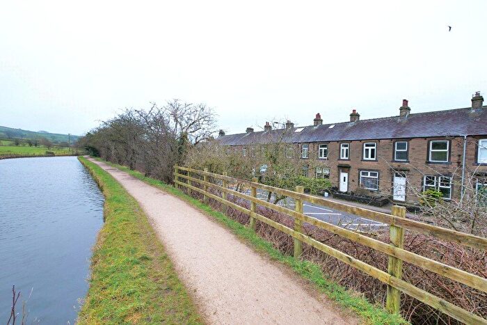 2 Bedroom Terraced House For Sale In Keighley Road, Skipton, BD23