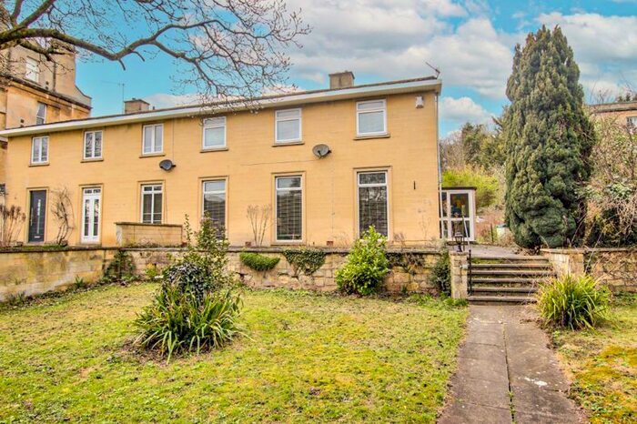 3 Bedroom Semi-Detached House To Rent In London Road West, Bath, BA1