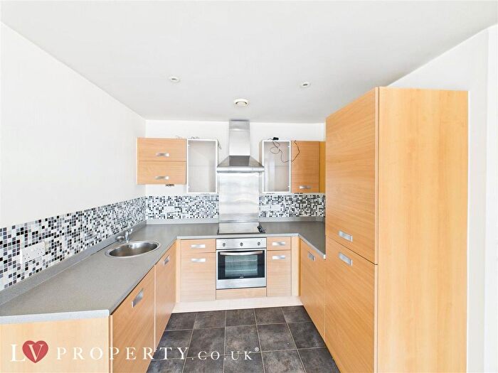 2 Bedroom Flat To Rent In Hall Street, Jewellery Quarter, Birmingham, Warwickshire, B18