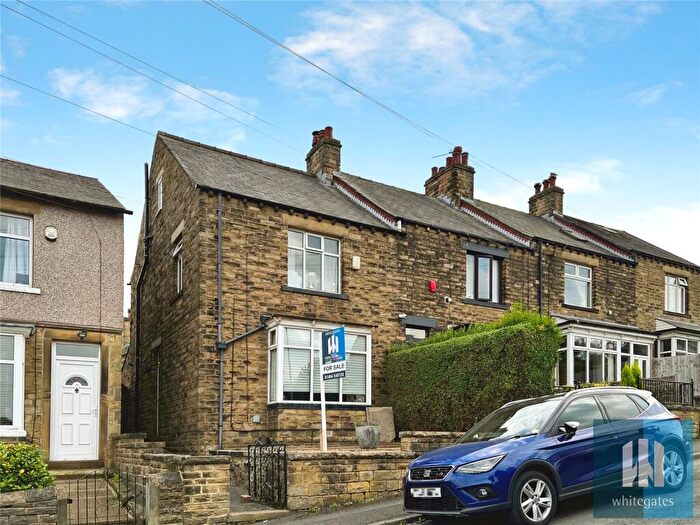 3 Bedroom End Of Terrace House For Sale In Rayner Road, Brighouse, HD6