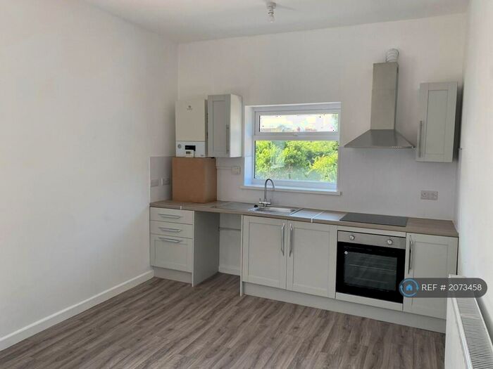 Studio To Rent In Station Road, Newport, NP18