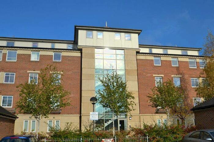 2 Bedroom Flat To Rent In Hospital Fields Road, York, YO10