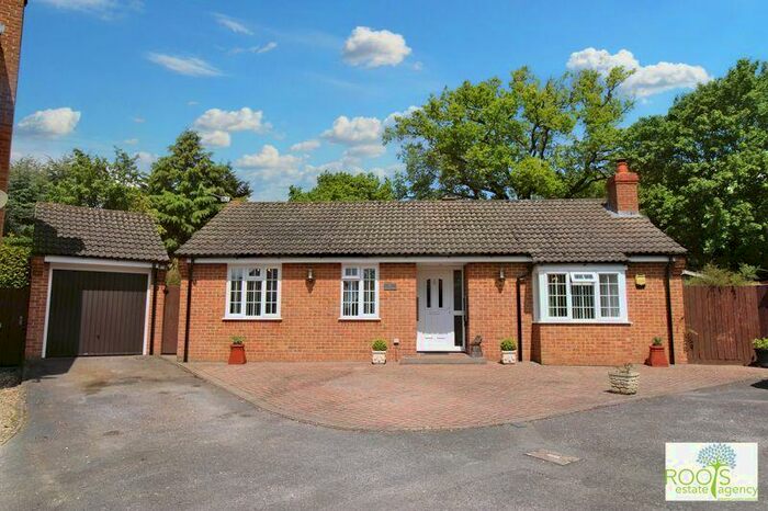 3 Bedroom Detached Bungalow For Sale In Ashman Road, Thatcham, RG19