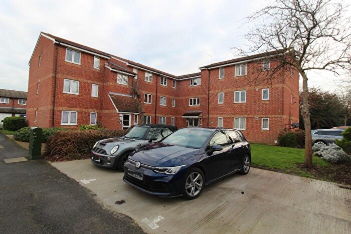 1 Bedroom Flat For Sale In Sandon Close, Rochford, Essex, SS4