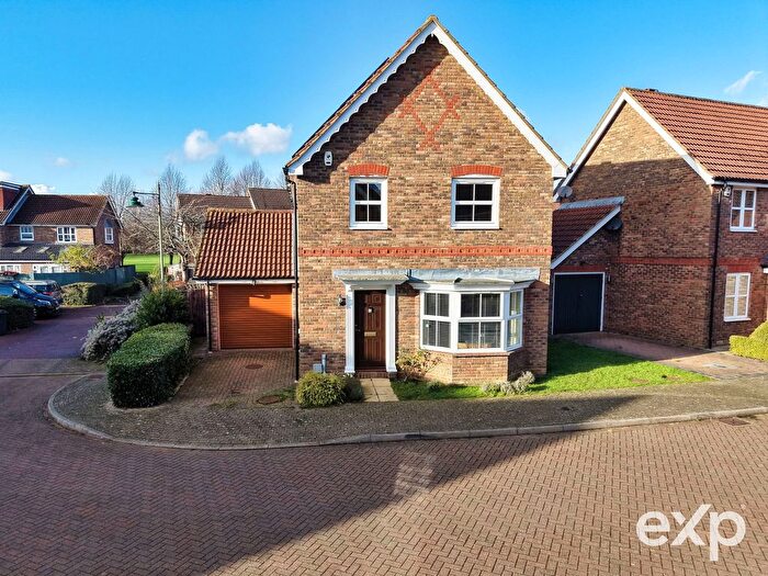 3 Bedroom Detached House For Sale In Bramley Way, Kings Hill, West Malling, ME19