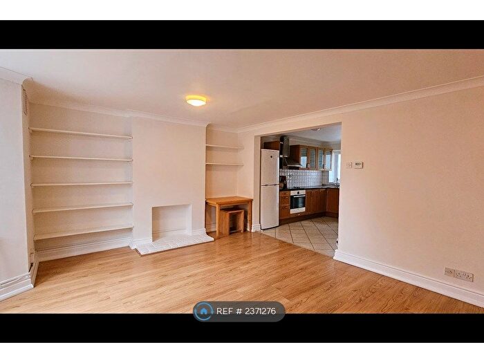 1 Bedroom Flat To Rent In Fenwick Road, London, SE15
