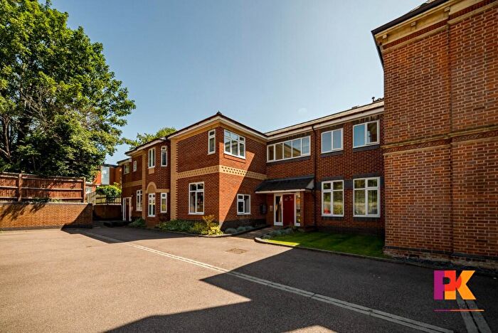 1 Bedroom Flat To Rent In Riversdale House, London Road, HP11
