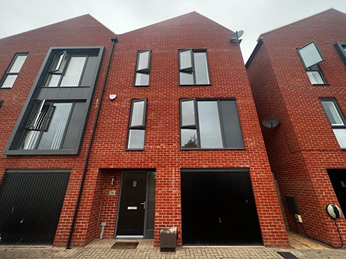 3 Bedroom Property To Rent In Kingsway Boulevard, Derby, DE22