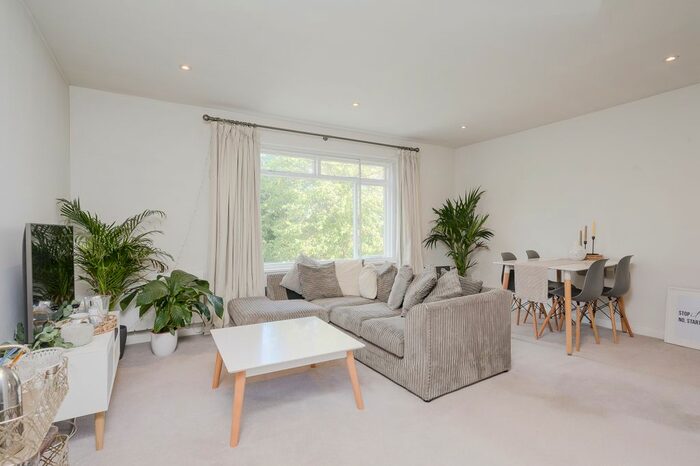 2 Bedroom Flat To Rent In Denmark Avenue, London, SW19