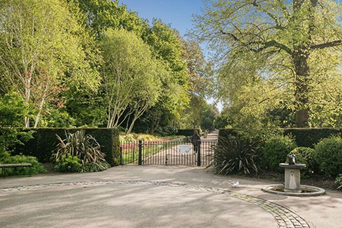1 Bedroom Flat To Rent In Kensington High Street, High Street Kensington, London, W8