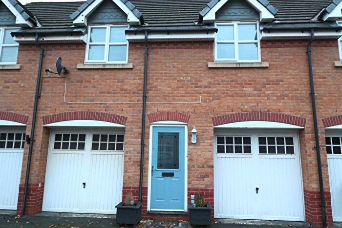 3 Bedroom Flat To Rent In Houston Gardens, Great Sankey, Warrington, WA5