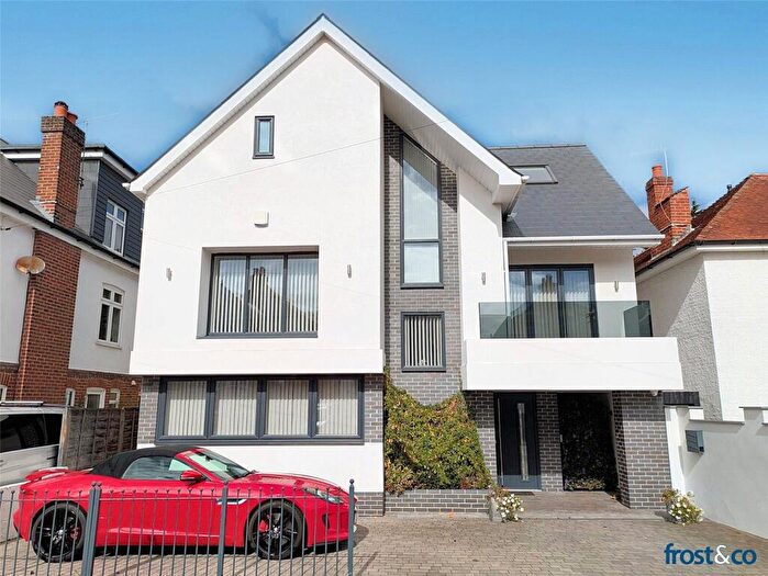 5 Bedroom Detached House For Sale In Parkstone Avenue, Poole, Dorset, BH14