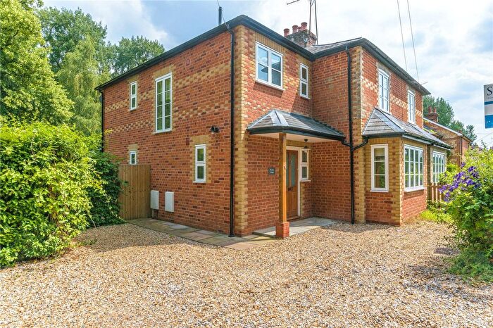 3 Bedroom Semi-Detached House For Sale In Pankridge Street, Crondall, Farnham, Hampshire, GU10
