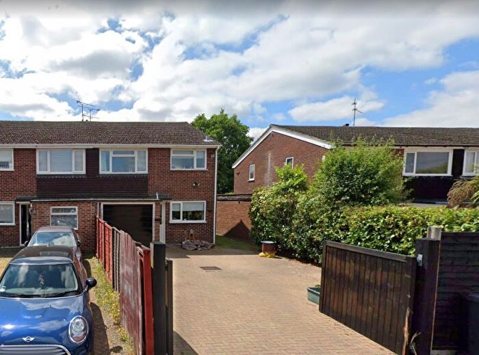 3 Bedroom Semi-Detached House To Rent In Blackwater, GU17