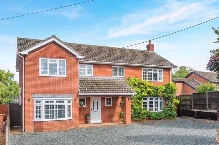 5 Bedroom Detached House For Sale In Bardolphs Way, Wormegay, King's Lynn, PE33