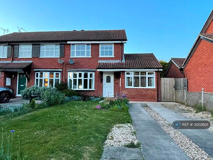 4 Bedroom Semi Detached House To Rent In Skelmerdale Way, Earley, Reading, RG6