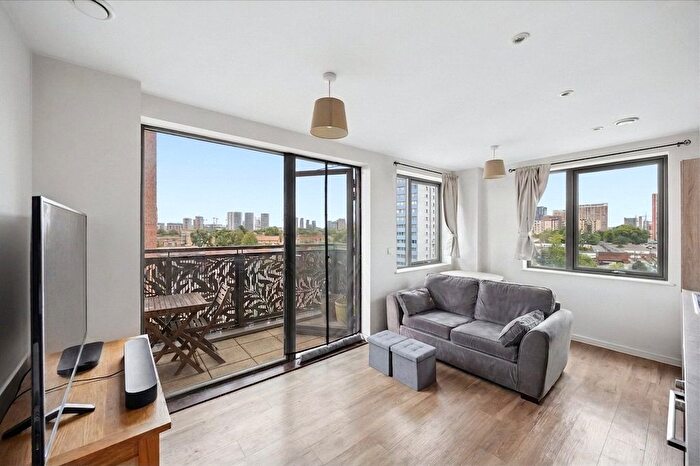 1 Bedroom Flat For Sale In Pioneer Court, Canning Town, E16