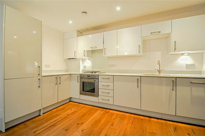 1 Bedroom Flat To Rent In Pechiney House, The Grove, Slough, Berkshire SL1