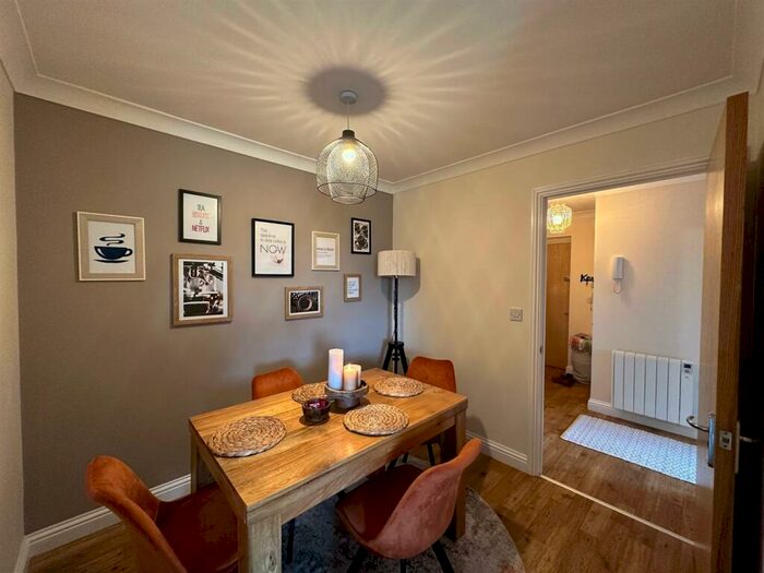 2 Bedroom Flat For Sale In Fellowes Road, Fletton, Peterborough, PE2