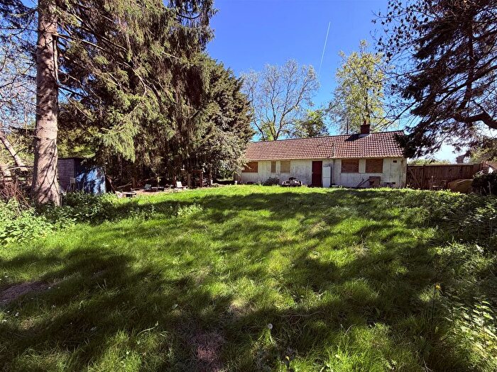 3 Bedroom Bungalow For Sale In Great North Road, Thornhaugh, Peterborough, PE8