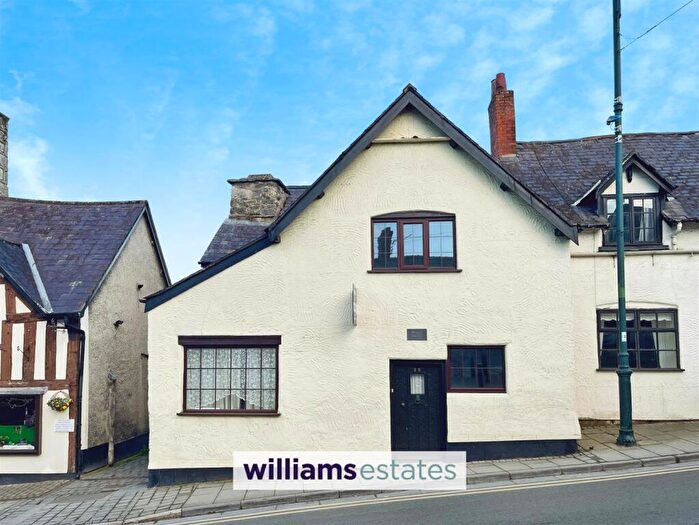 3 Bedroom House For Sale In Clwyd Street, Ruthin, LL15