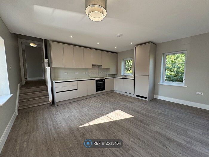 2 Bedroom Flat To Rent In Bridge House, Chalfont St. Peter, Gerrards Cross, SL9