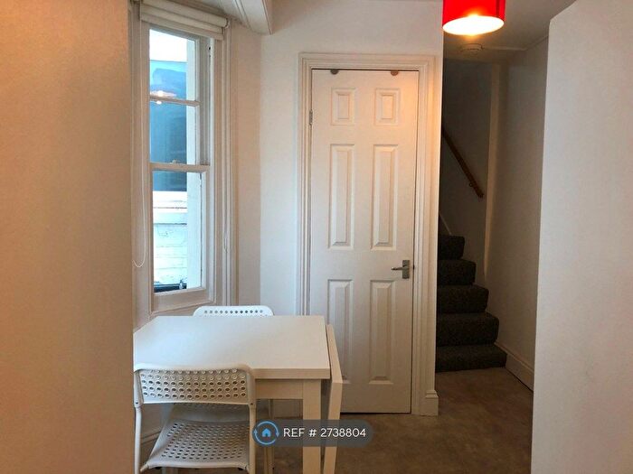 1 Bedroom Flat To Rent In Creed Passage, Greenwich, SE10