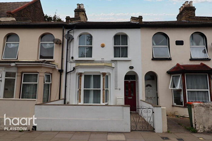 3 Bedroom Terraced House For Sale In Plashet Road Upton Park, London, E13