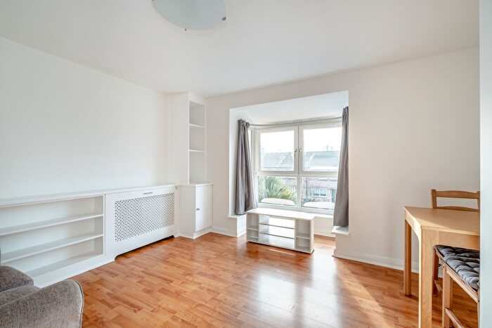 1 Bedroom Flat To Rent In Warlingham House, South Bermondsey, SE16