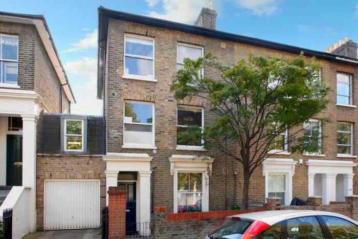 1 Bedroom Flat To Rent In Wellesley Road, Chiswick, W4