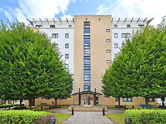 2 Bedroom Flat To Rent In Ocean Wharf, Westferry Road, London, E14