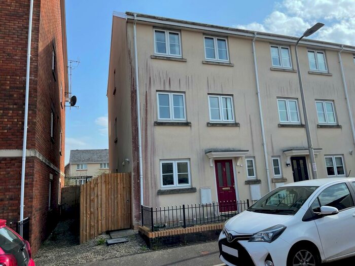 4 Bedroom House To Rent In Teddington Place, Pontarddulais, Swansea, SA4