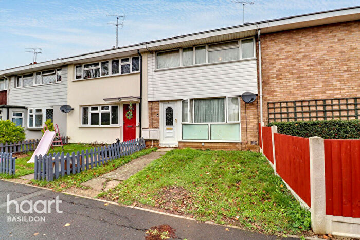 3 Bedroom Terraced House For Sale In Belstedes, Lee Chapel North, SS15