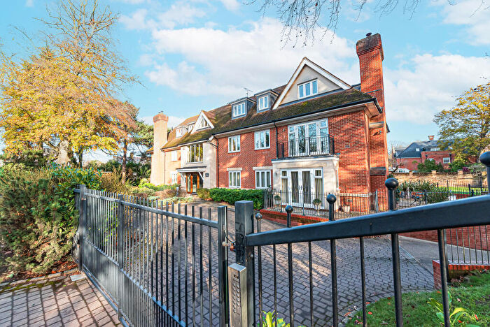 2 Bedroom Flat For Sale In Red Gables, St Georges Lane, Ascot Centre, Berkshire, SL5