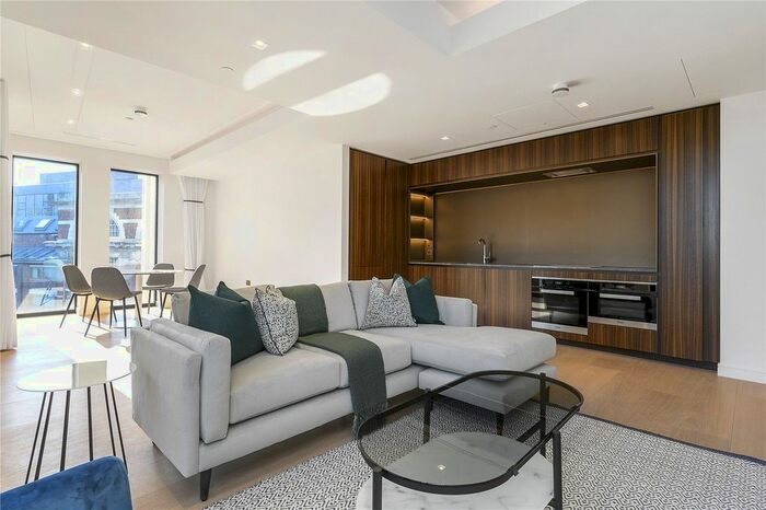 2 Bedroom Flat To Rent In Portugal Street, London, WC2A