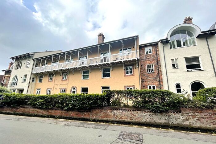 2 Bedroom Flat For Sale In Tatton Lodge, Moorside, Knutsford, WA16