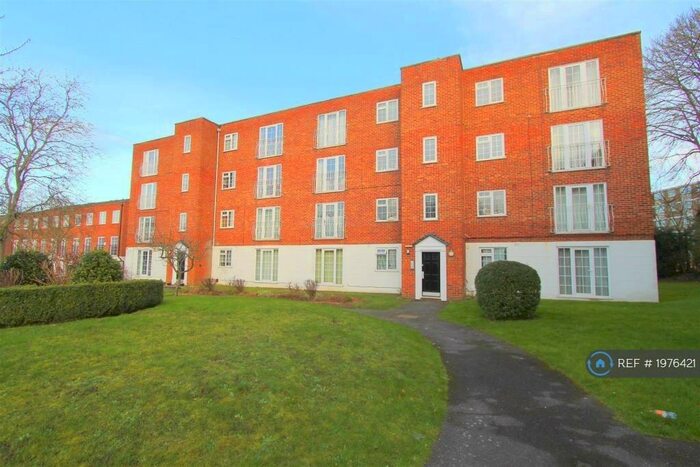 2 Bedroom Flat To Rent In Freshwood Way, Wallington, SM6