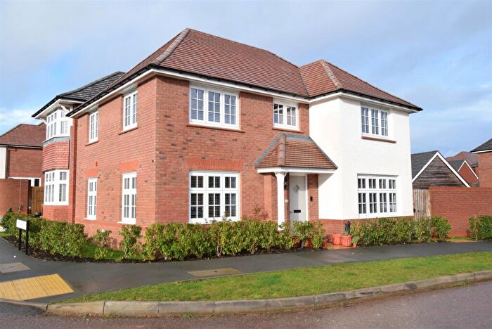 4 Bedroom Detached House For Sale In Starflower Way, Mickleover, Derby, DE3