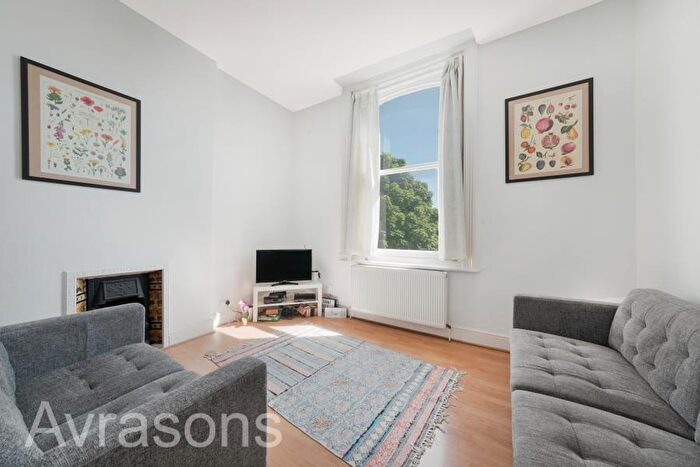 3 Bedroom Flat To Rent In Talfourd Road, Camberwell, SE15