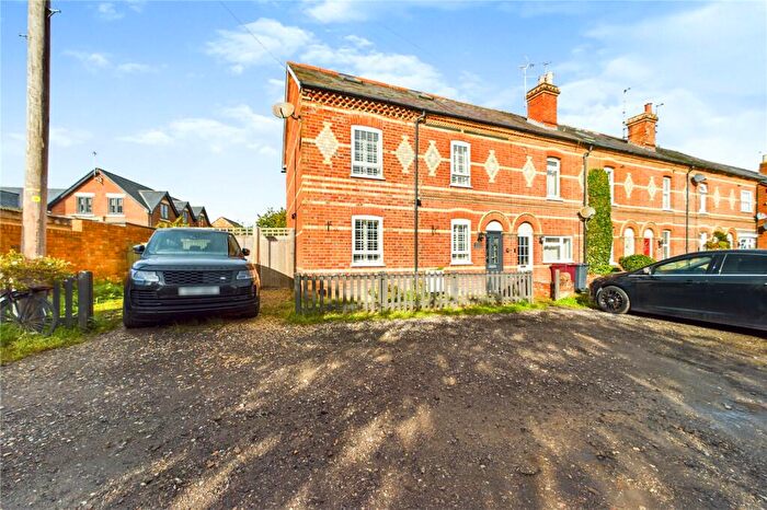 4 Bedroom End Of Terrace House For Sale In Polsted Road, Tilehurst, Reading, Berkshire, RG31