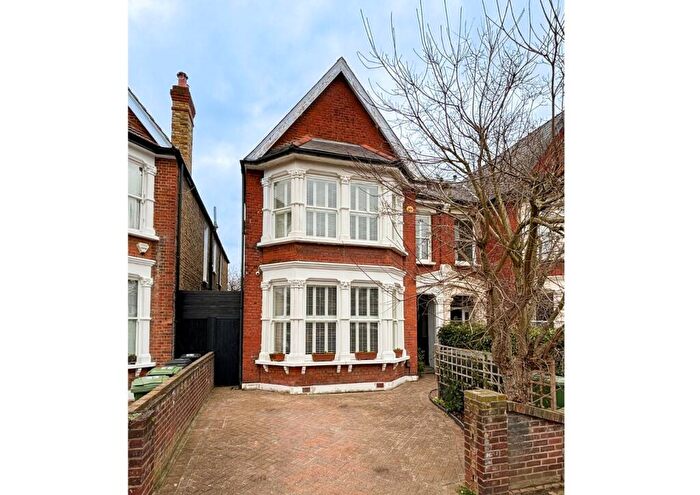 5 Bedroom Semi-Detached House For Sale In Bargery Road, Catford, London, SE6