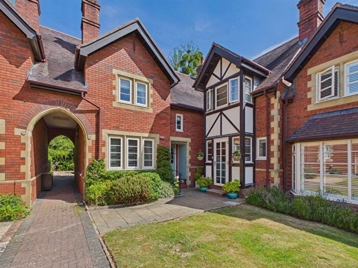 2 Bedroom Mews For Sale In Newlands, Malvern, WR13