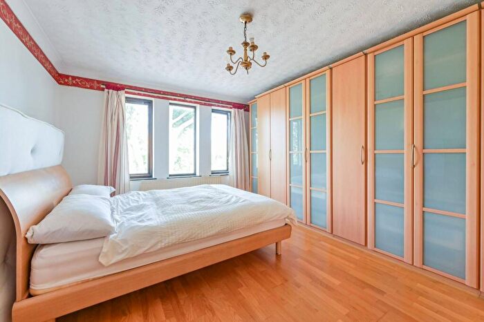 3 Bedroom Detached House For Sale In Spirit Quay, , Wapping, London, E1W