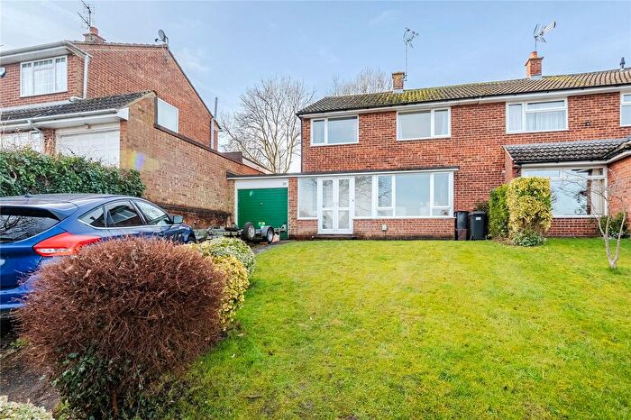 3 Bedroom Semi-Detached House For Sale In Bowland Crescent, Dunstable, Bedfordshire, LU6