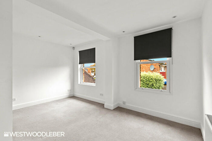2 Bedroom End Of Terrace House To Rent In High Road, Broxbourne, EN10