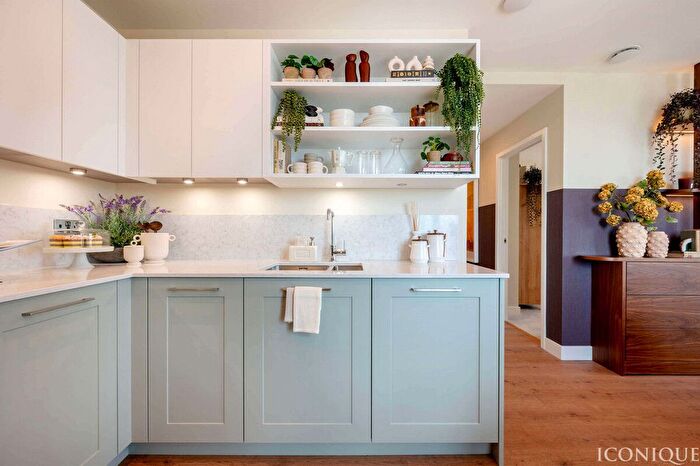 2 Bedroom Flat For Sale In Manor Road, London, E15