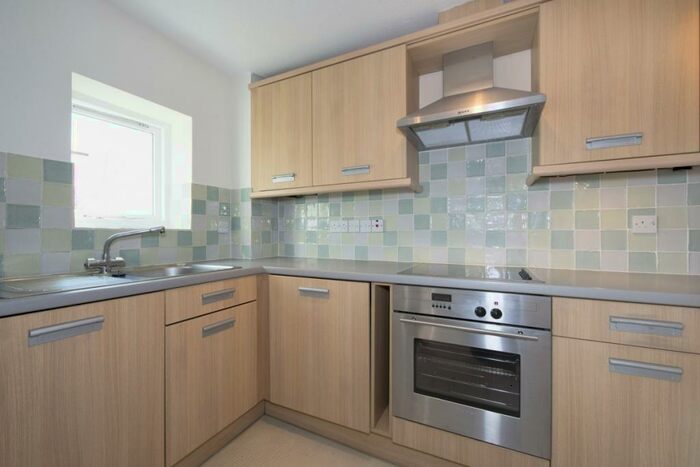 2 Bedroom Apartment To Rent In Meadow View, North Oxford, OX2