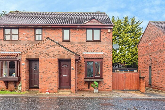 2 Bedroom Semi-Detached House For Sale In Fernleigh Court, Wakefield, WF2